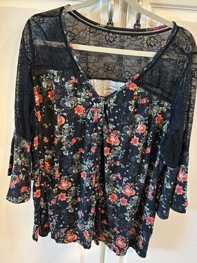 Torrid Black Floral Lace Yoke V-Neck Top with Coral Flowers